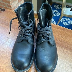 NWOT Chippewa black lace up boots